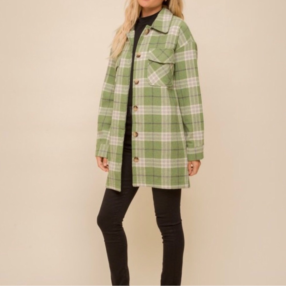 Hem & Thread Green Plaid Button Down Shacket Barn Jacket Long Shirt Size Medium